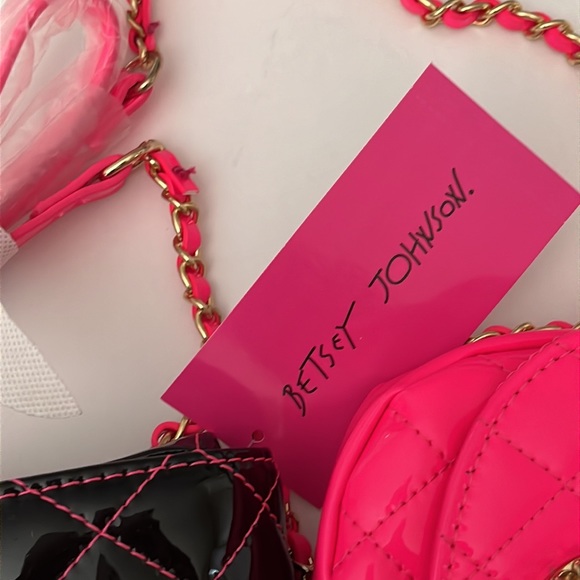 ✨Reduced - NWT BETSEY JOHNSON cross body, 2 purses, quilted - Picture 8 of 13